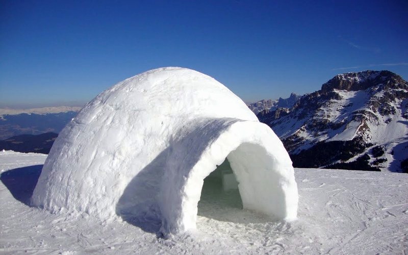 Igloo Building
